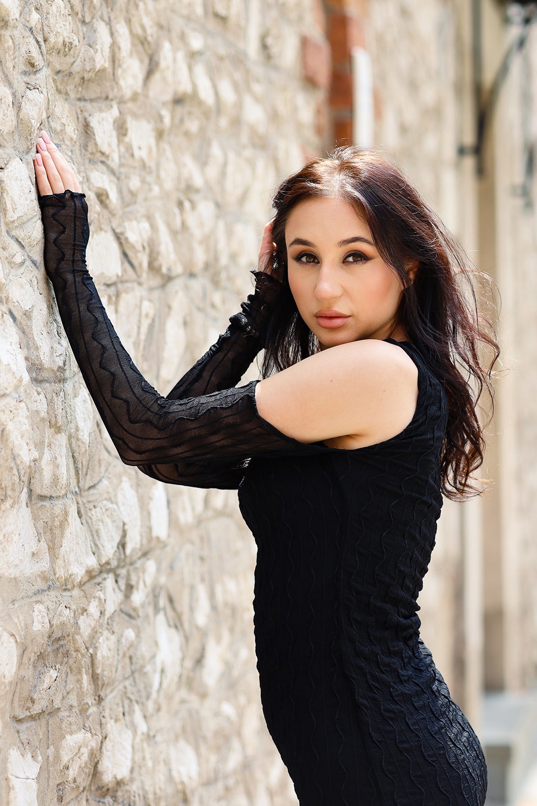 Profesjonalna fotografia ślubna – naturalne kadry, elegancja i emocje, które pozostaną z Wami na zawsze. Wasz dzień uchwycony w wyjątkowy sposób. Profesjonalna sesja rodzinna – uchwycę codzienną radość, czułość i wspólne chwile, które staną się piękną pamiątką na lata. Luksusowa, kobieca sesja boudoir. Studio i doświadczenie pełne pewności siebie oraz pięknych zdjęć.